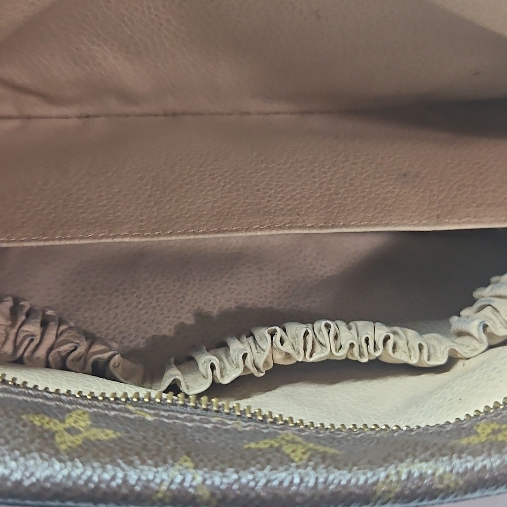 Vintage Louis Vuitton Dark Brown Monogram Toiletry Bag - Picture 10 of 14